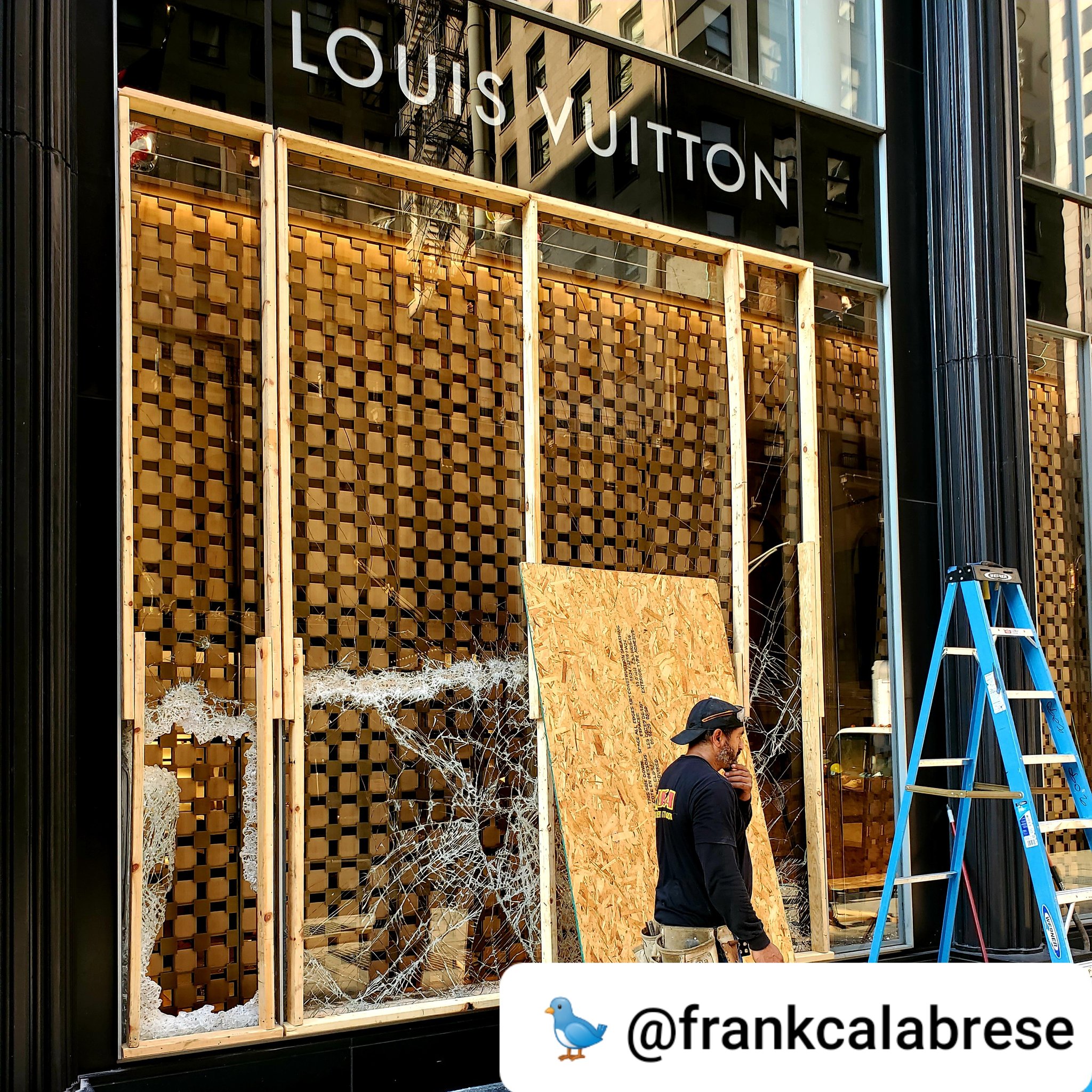 Frank Calabrese on X: Louis Vuitton in Chicago was completely