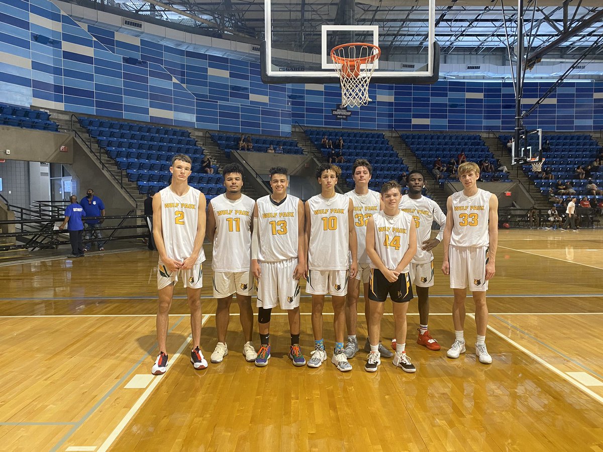 2022Oklahoma's tweet image. Great run down the stretch! Last 3 circuit events these fellas went 9-2 knocking off some great programs along the way. Tough, talented group! @PHCircuit @PrepHoopsOK @Ok_Wolfpack @OKHoopsReport @RL_Hoops @94ftexposure @ExpoRecruits @TriStateRecrui1
