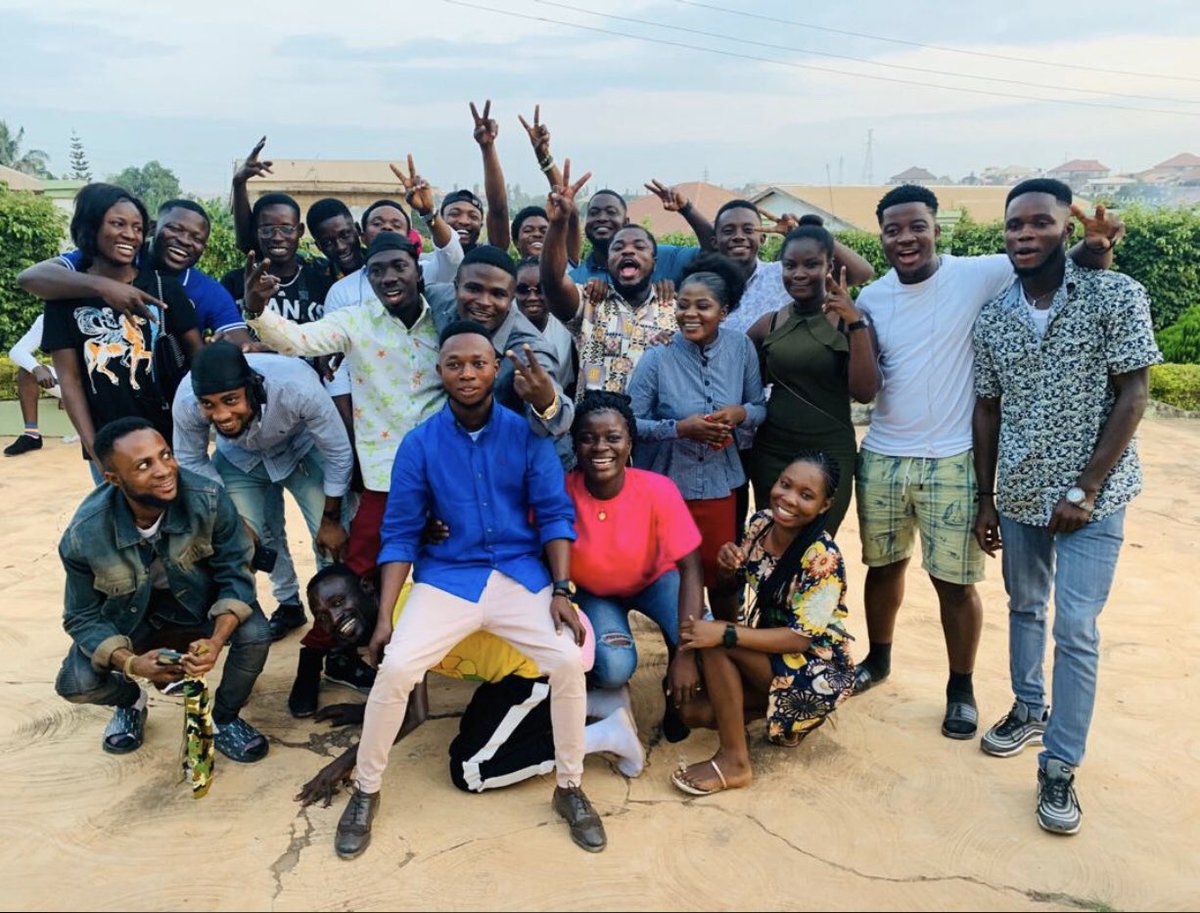 MyzIccy's tweet image. The team #YElites #Yarmy one love ❤️