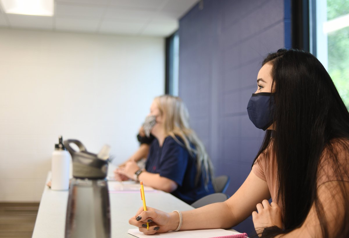 DaltonState's tweet photo. Welcome back, Roadrunners! Remember to #ProtectOurBeaks by wearing masks indoors and outside where it's not possible to physically distance. Stop by the Ask Me Anything questions throughout campus with any questions! https://t.co/5Aug3oGz3x