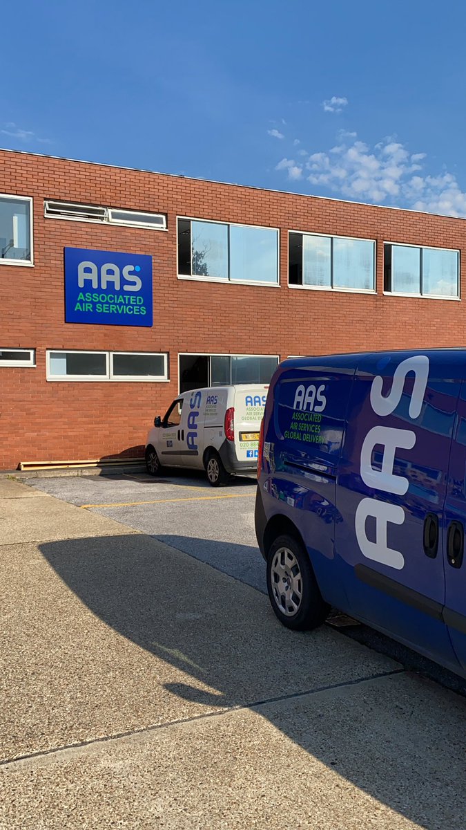 AASCouriers's tweet photo. We’re finally getting settled at the new AAS HQ! #courier #logistics #ecommerce https://t.co/caBB1tBhJR