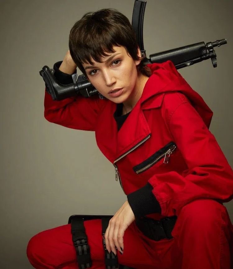 Happy Birthday Tokyo (Úrsula Corberó) 