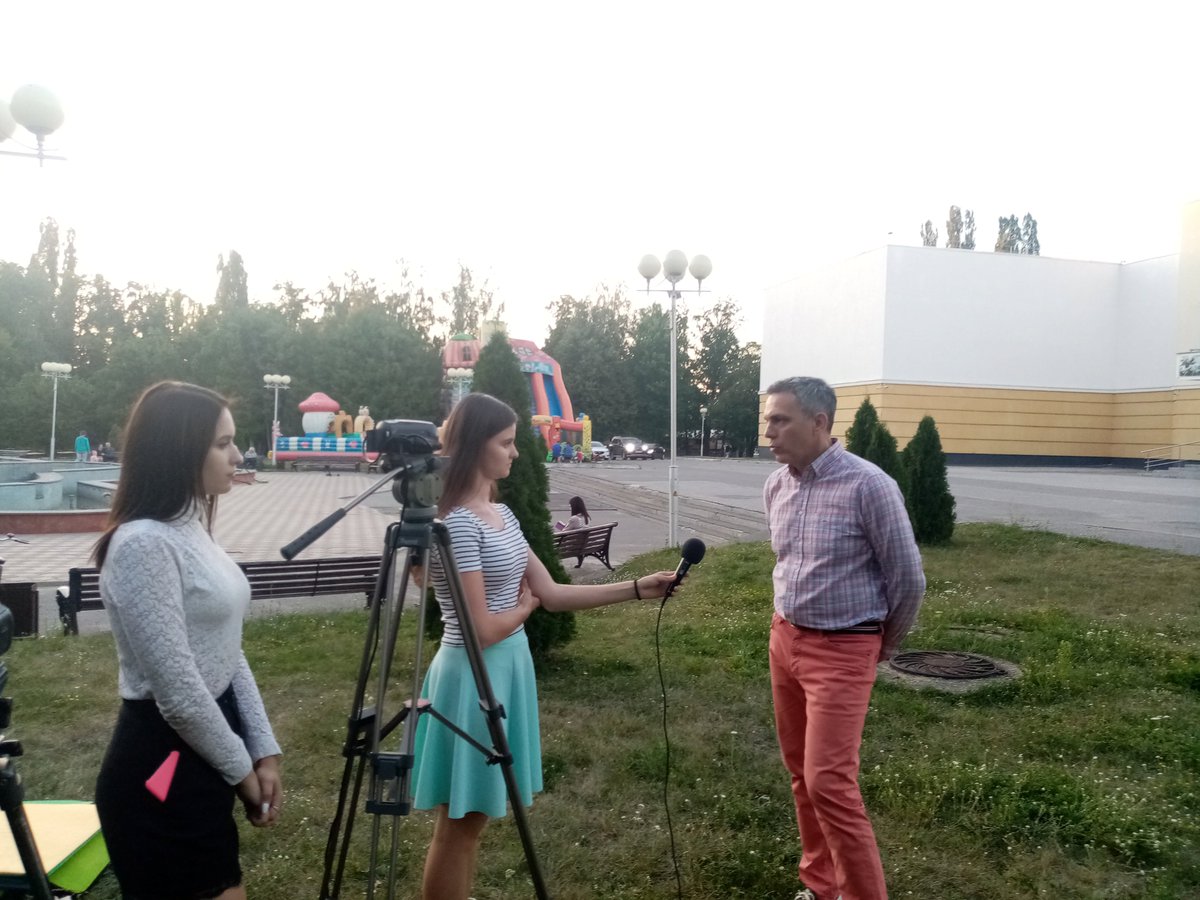 Константин Безроднов, начальник департамента культуры #ЗаречныйЗАТО, стал первым героем проекта "75 вопросов взрослому".

#ДТДМЗаречный
#ЗаречныйЗАТО
#ТелепередачаЛестница
#СтудияАвтор
@DKSovremennik58