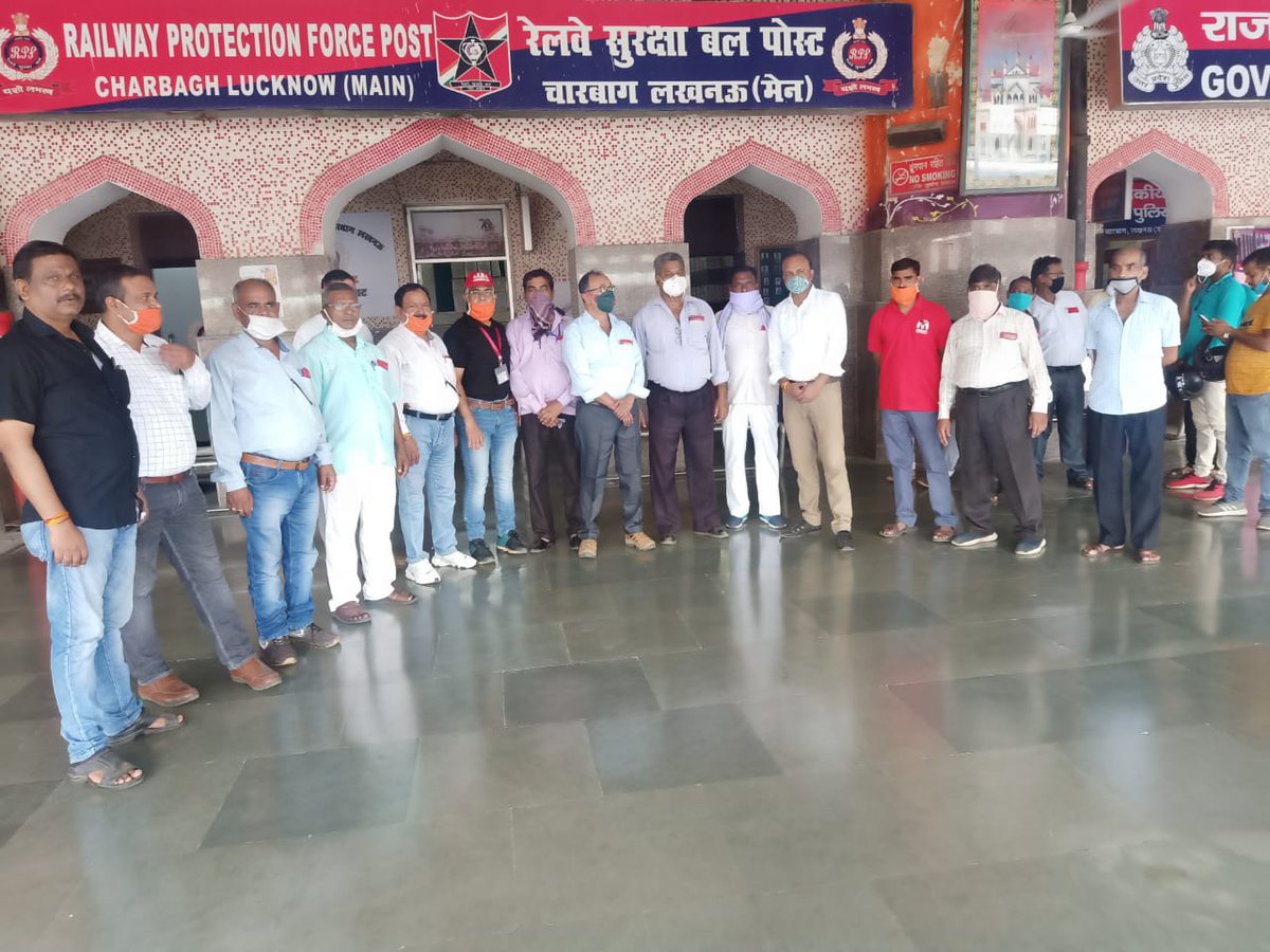 HitkariRam's tweet photo. @ShivaGopalMish1 Our Demand #Stop_Privatization Our Slogan #SaveRailway_SaveNation #Freedom_from_Unemployment @PMOIndia @PiyushGoyal @RailMinIndia @v_k_yadava @ilo @ituc @ITFglobalunion @PTI_News @ANI @BBCWorld @aajtak @ABPNews @the_hindu @htTweets @TOIIndiaNews @labourstart https://t.co/tyu1YAFJYz
