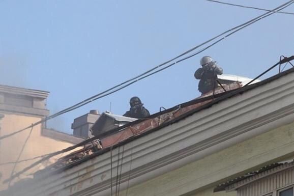  #Belarus: snipers spotted on a roof in  #Minsk.Major protests are again expected for tonight