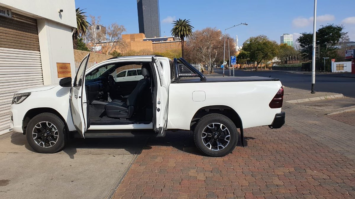 Andrew_rsa_'s tweet photo. Get yourself a Toyota Hilux GD6 legend 50 interested or kbow someone who is interested refer and get 1000 on

☎️ 0732826479 
📧 Andrewkhumalo96@gmail.com https://t.co/MEn1rFRp62