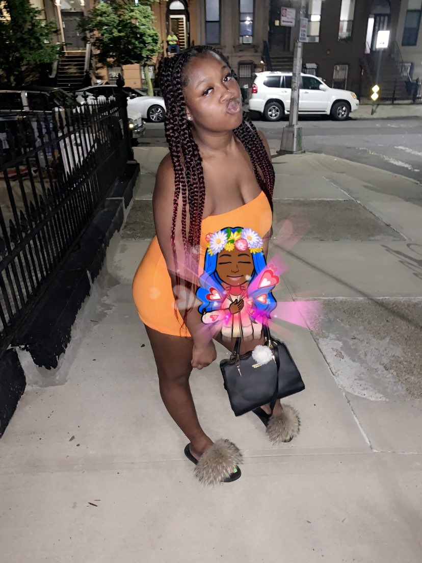 niyahl5's tweet photo. Shawty a lil baddie 🧡💫 https://t.co/W3DYJvUt63