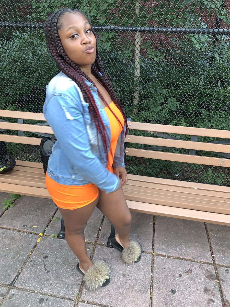 niyahl5's tweet photo. Shawty a lil baddie 🧡💫 https://t.co/W3DYJvUt63
