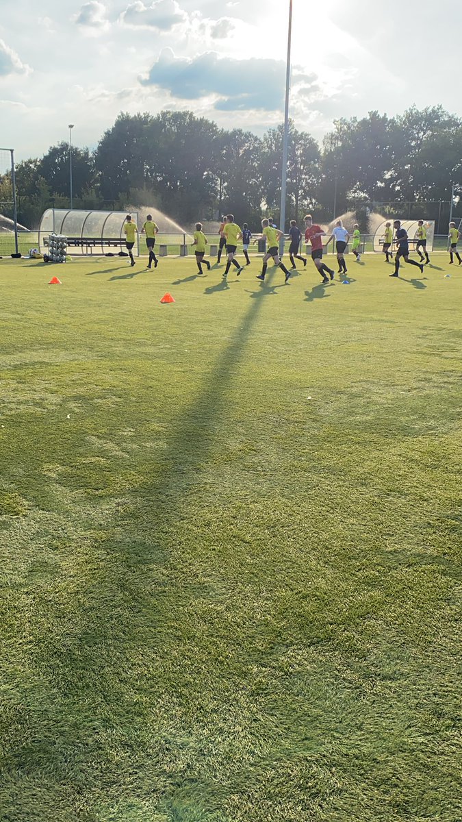 JBolink's tweet photo. @DOS37 JO15-1 is begonnen aan seizoen 20/21!! https://t.co/TPiKLEOwb2