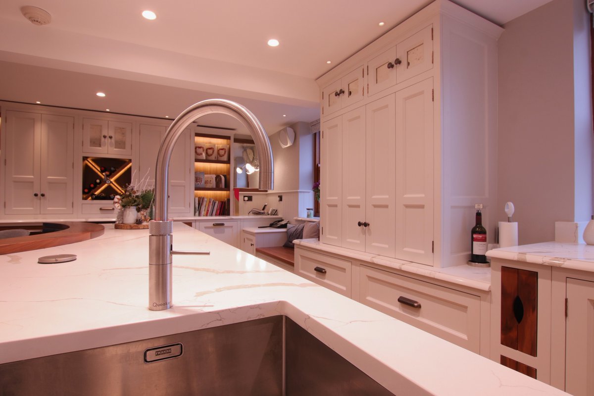 mmfurniture000's tweet photo. Make your life easier by having a Quooker UK taps in one of our kitchens, sparkling water, filtered water and boiling water in an instant!

#matthewmarsdenkitchen #matthewmarsdenfurniture #kitchendesgin #rangemantle #croftassinder #interiordesign #kitchensofinsta #farrowandball https://t.co/hi5Pf6Q320