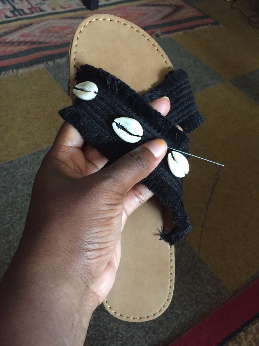 Odetofashion's tweet photo. I bought an expensive bag of cauri shells! Guess who is going to make herself cauri accessories? #DIY #Cauri https://t.co/y2xE7sDbvz