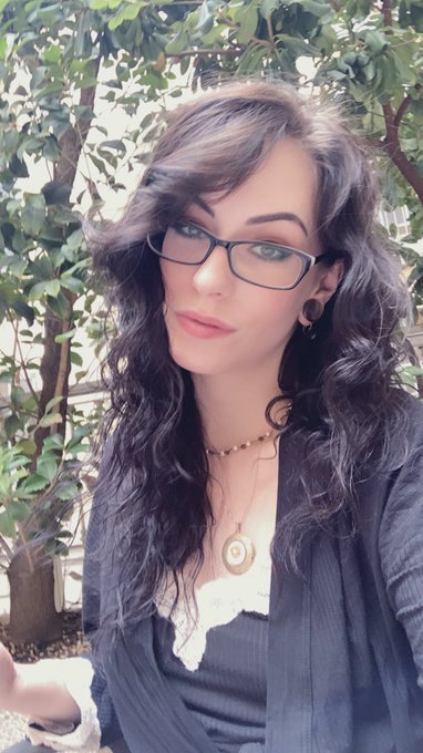 Have to take pics because I hardly ever put effort into my appearance 😂 https://t.co/onoZepJ6dH