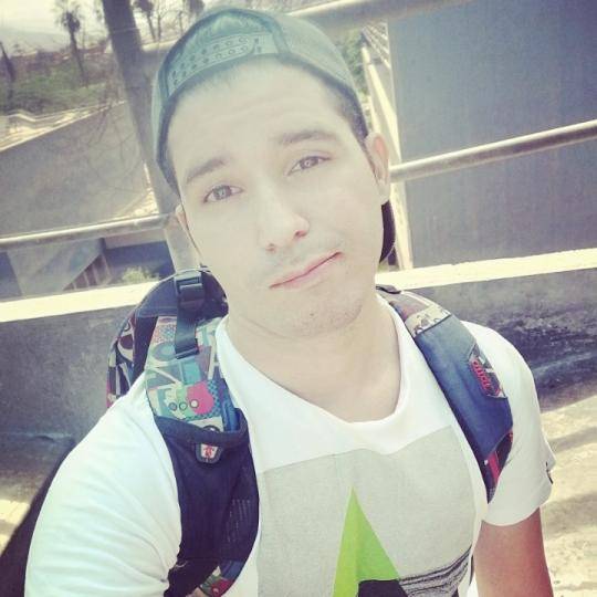 Fix19922's tweet photo. ¡Bienvenido/a a mi transmisión! #liveme faisalnaya:
https://t.co/YzVjio77jt https://t.co/tc7RmXraaC
