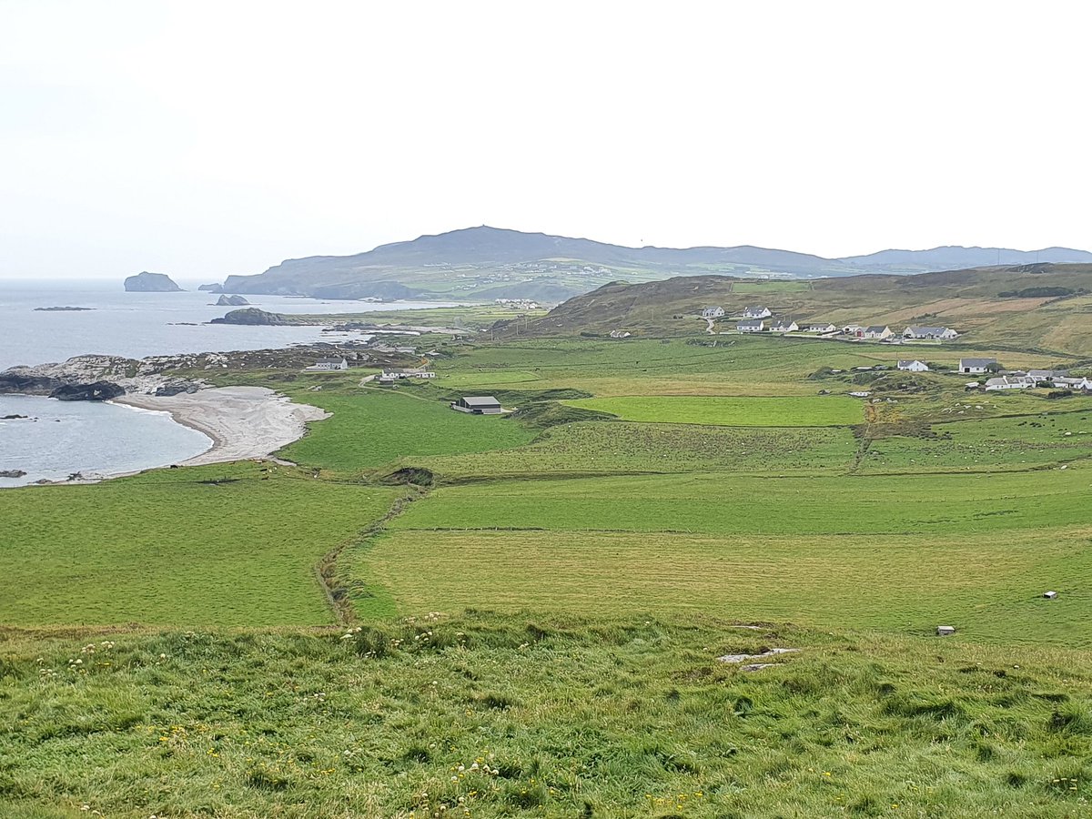 bronaghmargaret's tweet photo. Four levels of shoreline at Ballyhillin, Co. Donegal #raisedbeaches #isostaticchange #coastalgeography #Donegal #geographyteacher https://t.co/mJWrlKPrdQ