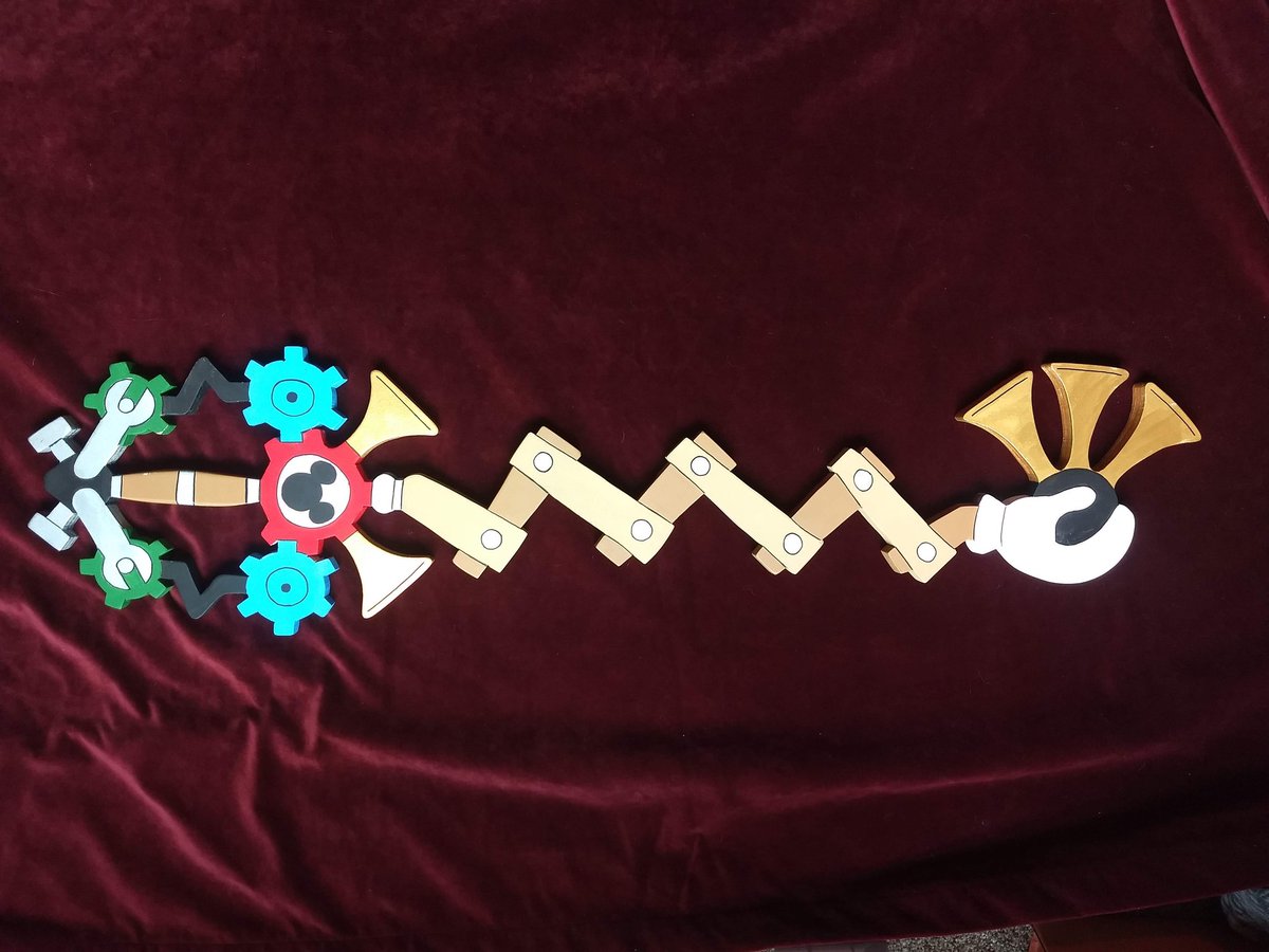 roxas4459's tweet photo. @thegamersjoint I made these all myself and sell them too! I also do custom keyblades as well! Check out more at The Keyblades Armory on Etsy! https://t.co/EtEtyreuxB