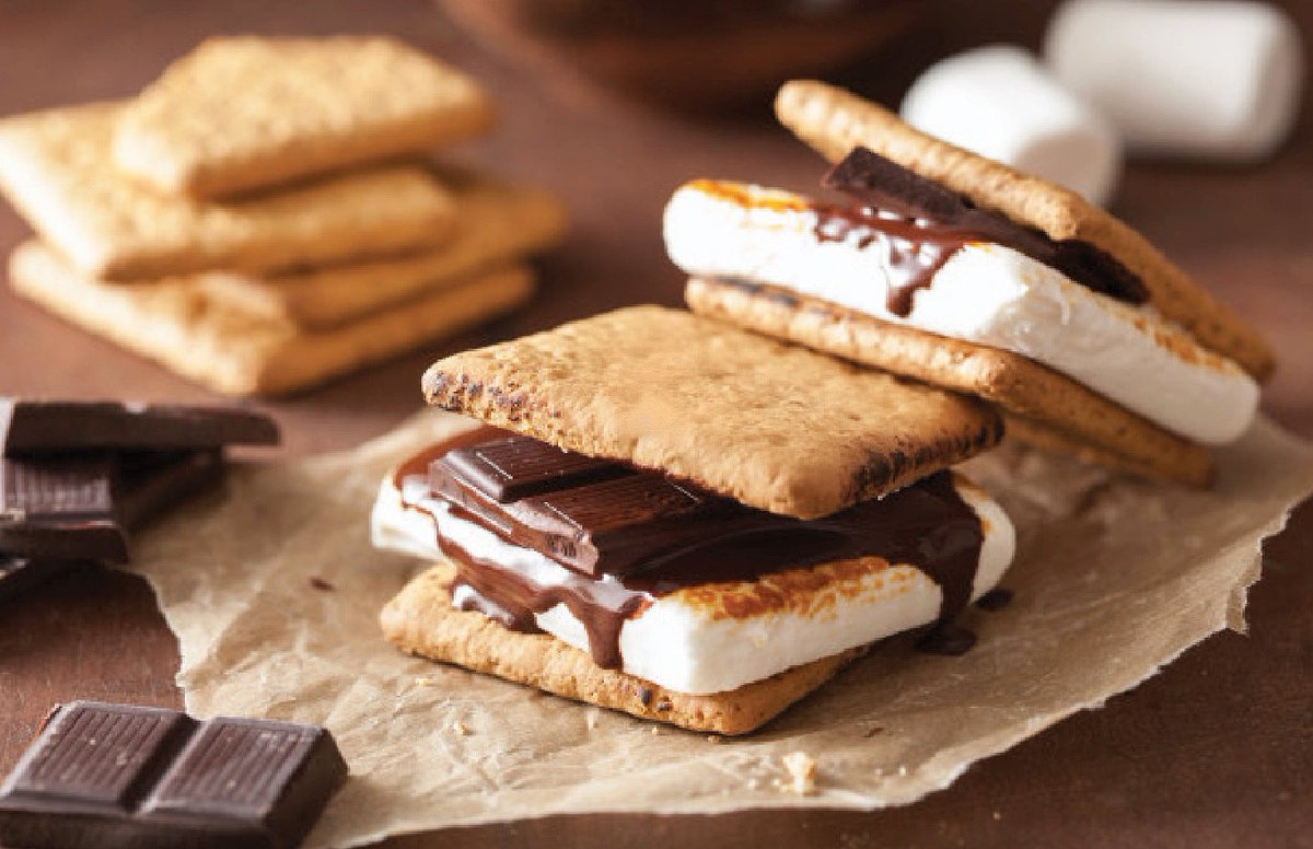 Since it is #NationalSmoresDay we recommend indulging in a dessert S’Mores Kit when you order our limited edition Summer Grill Kits. Order online and pickup at the Greenleaf closest to you in Santa Monica, Venice, Costa Mesa, or SoCo.🍫 #Summer2020