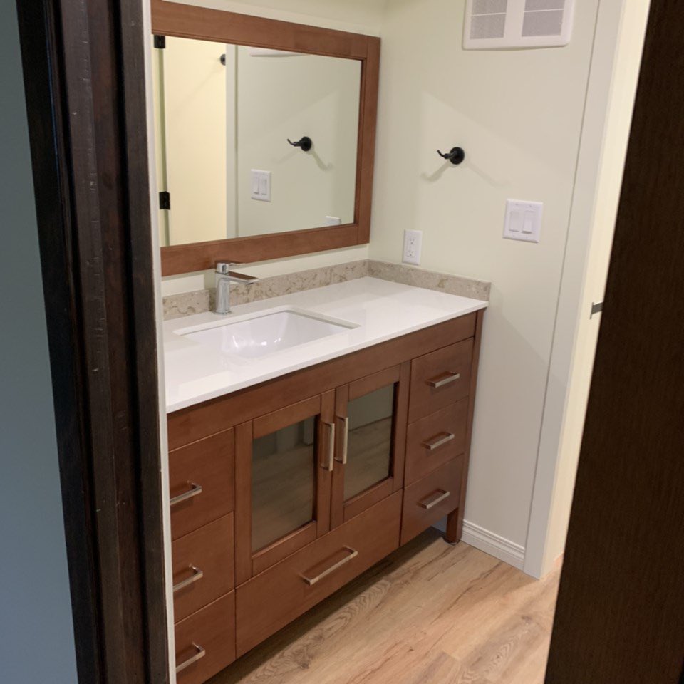 WhistlerTips's tweet photo. RT RDCFineHomes "Part 2 from our Goldsmid before and after renovation.👌

#RDCFineHomes #HomeRenovation #MakeItRight https://t.co/5loDGytilH"