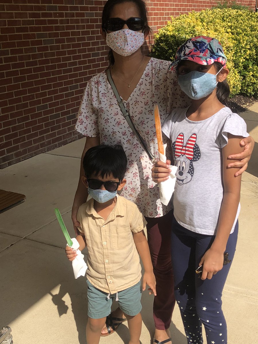 wresWildcats's tweet photo. We enjoyed seeing some of our Wildcats today! π€πΎ#IcePopsWthePrincipals #WESsummerFUN https://t.co/cnKG0Awm3l