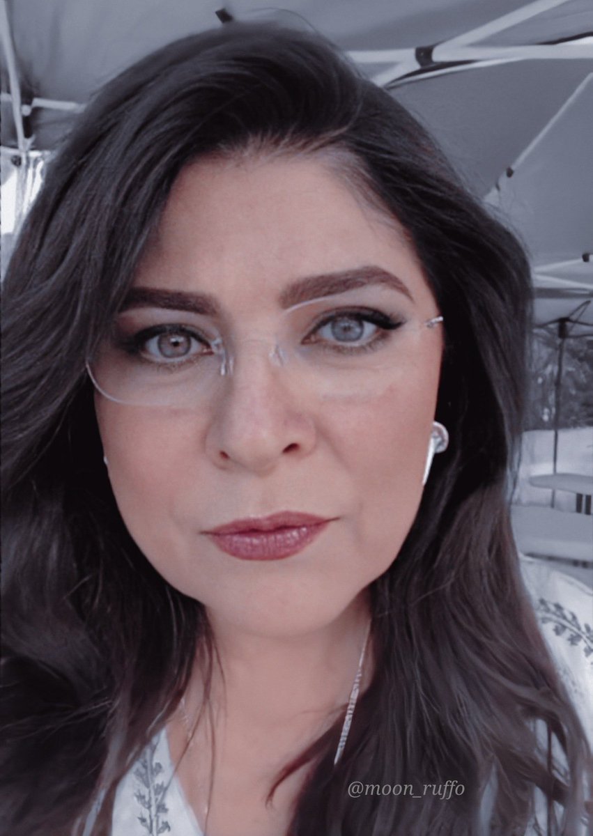EdionariaSousa's tweet photo. El amor de mi vida es la mujer más guapa del mundo, ella robó para sí toda la belleza del mundo. 💜
@victoriaruffo31 https://t.co/AczQsT93Xt