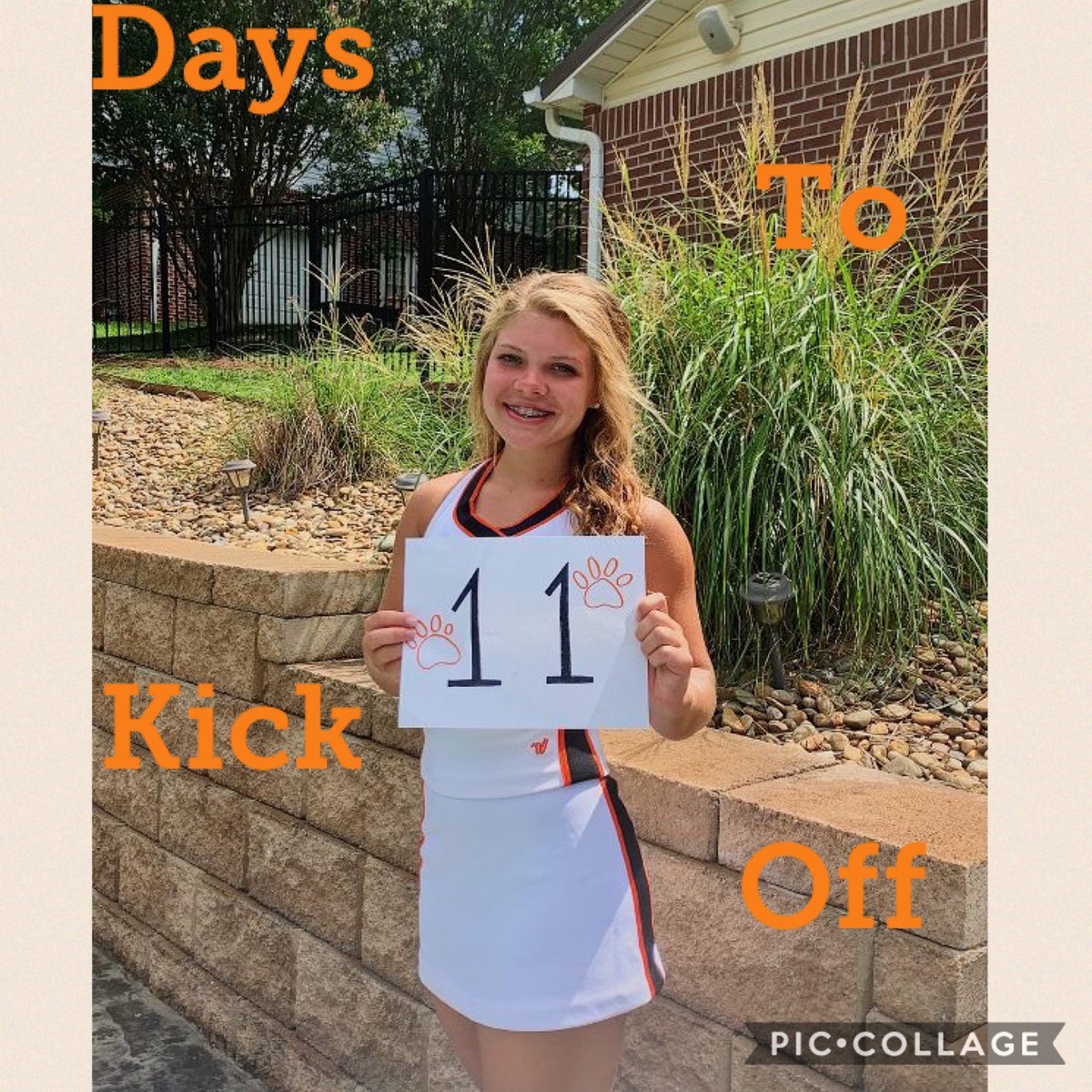 PanthersLchs's tweet photo. #11daystokickoff Meet Elly Boals! Elly is a sophomore new to the team this year. She is most looking forward to the atmosphere under Friday night lights and keeping the crowd going! 🧡 @BoalsElly @LCFootballClub @LCPantherFB https://t.co/qAbzaE9LQW