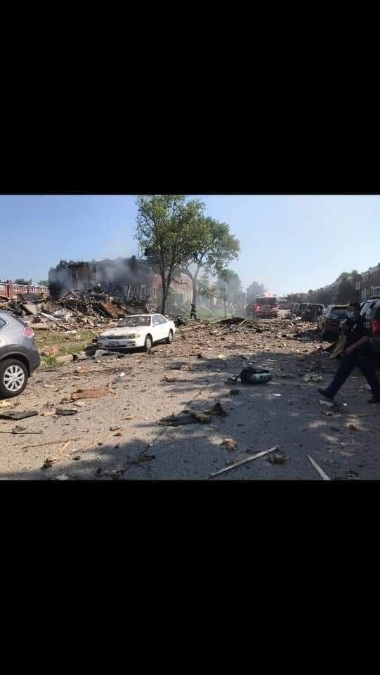 Searchofnirvana's tweet image. Wtf another explosion,
This time it's in #Baltimore
Due to a *Gas leak in residential area.
All these explosions are happening around the world 
Clearly something is VERY wrong.
#BaltimoreExplosion