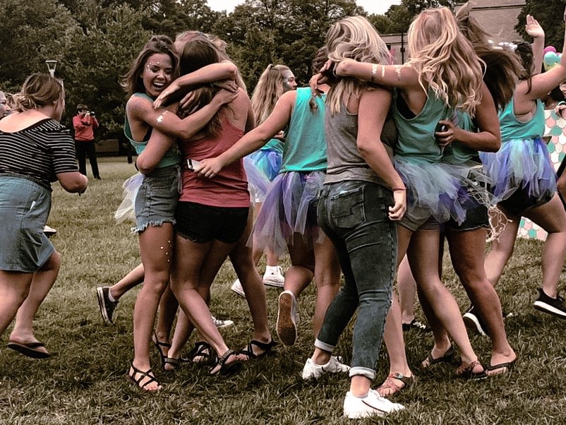 UE_ZTA's tweet photo. HAPPY ZTA SPIRIT WEEK 🥳 https://t.co/kpBUQ3MAPX