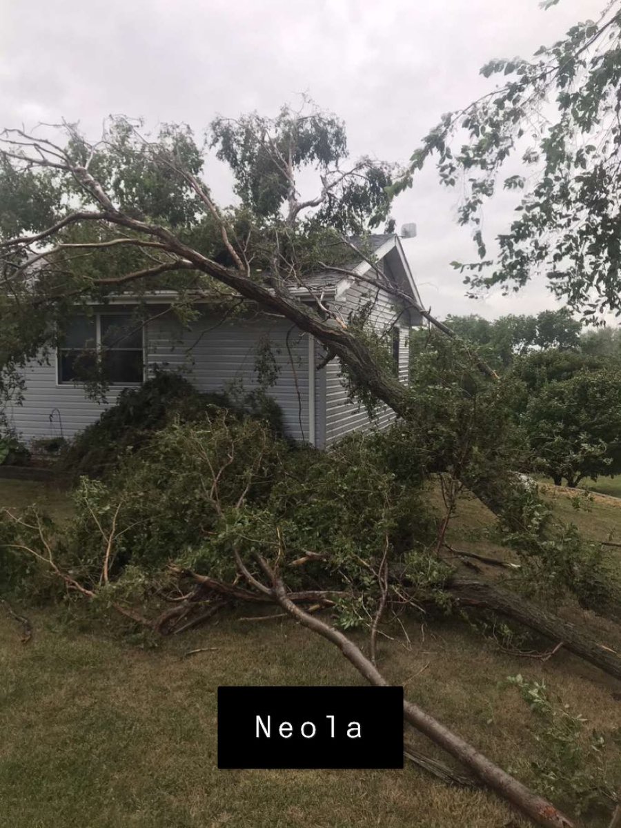 IowaChill's tweet photo. Strong winds through Central Iowa https://t.co/L6u4LVrBrA