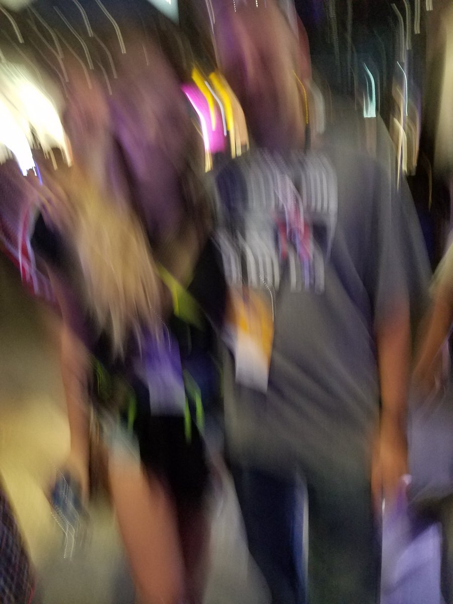 Dem_Bone's tweet image. Happy birthday @gglindsayelyse 
Be sure to drink enough today to make this look clear!