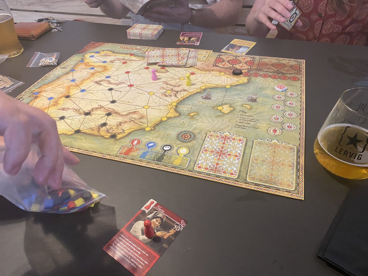 stanchers's tweet image. Beers.
Burgers.
Boardgames.

👍🏻 #pandemiciberia 😱
