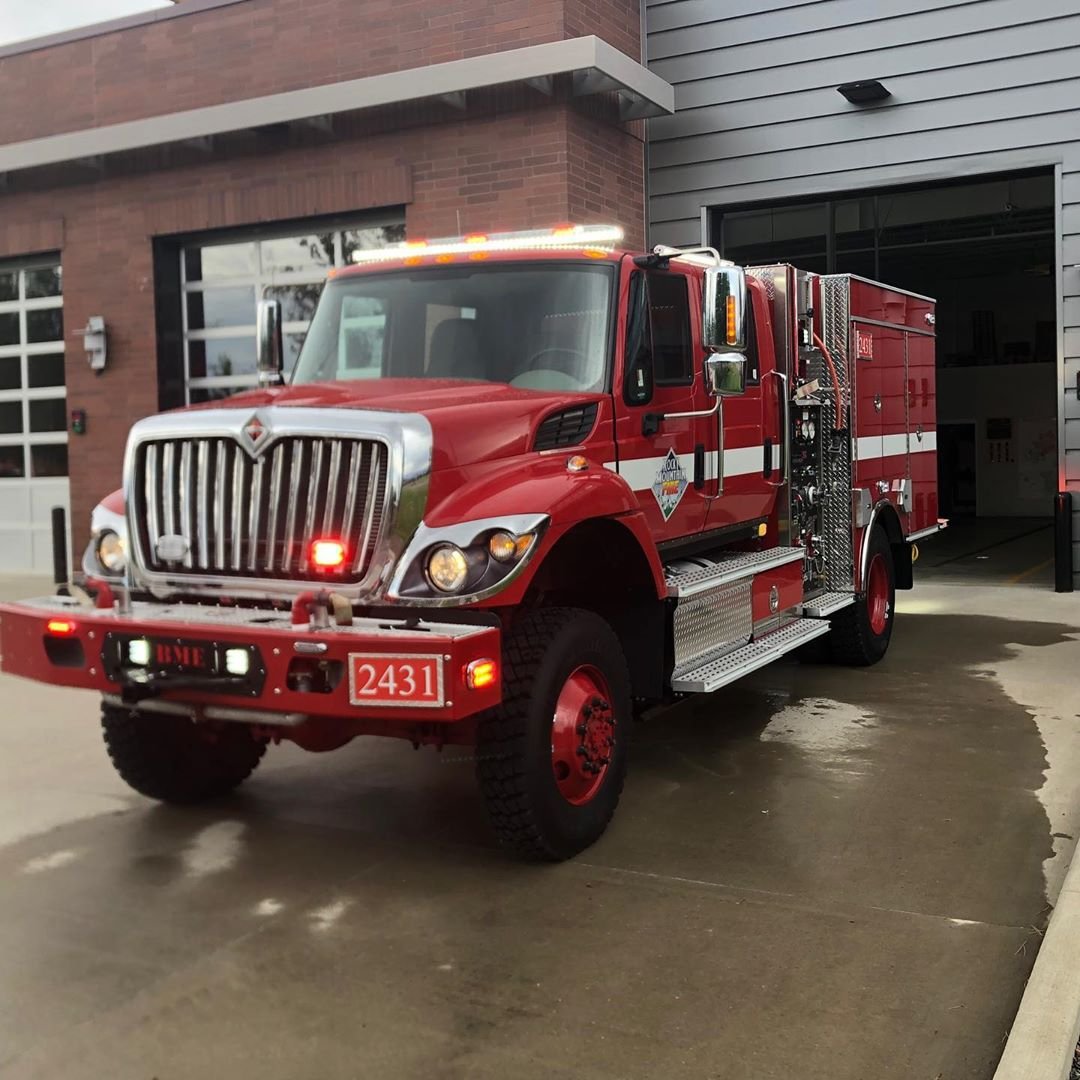 BMEFire's tweet image. #Model34Monday Feature: @RkyMtnFireDept put their new BME Model 34 into service over the weekend. Wishing you all a safe and productive season!

📷 rockymountainfire (via Instagram)