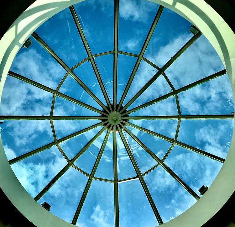 castle_quay's tweet photo. This incredible shot from davies_keith was taken somewhere within the centre! Can you guess where? 📸 🔍 #Banbury #CastleQuay #ComplexPhotos https://t.co/IGthnoHHlY
