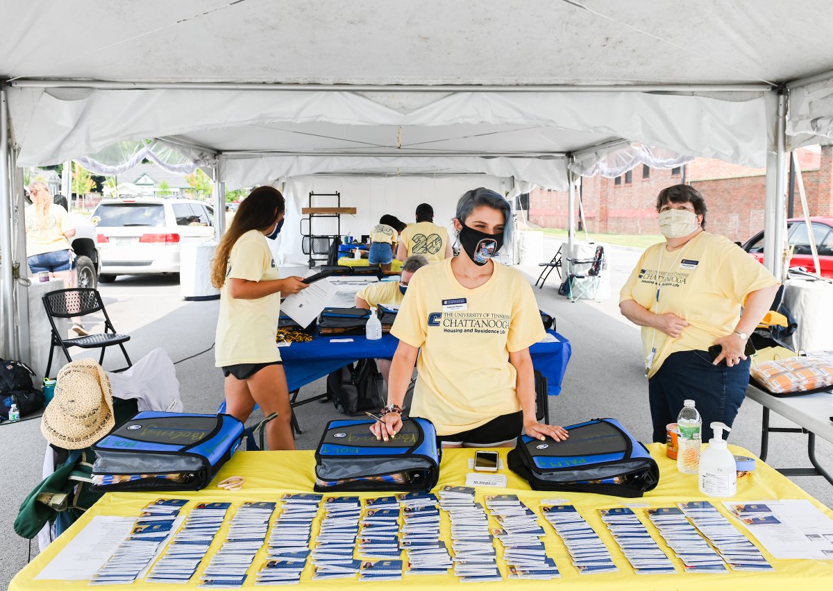 UTChattanooga's tweet image. Welcome back to campus Mocs! 🎉 

We&apos;re excited to safely kick-off Fall 2020 Move-In Week! #MocsFlockBack