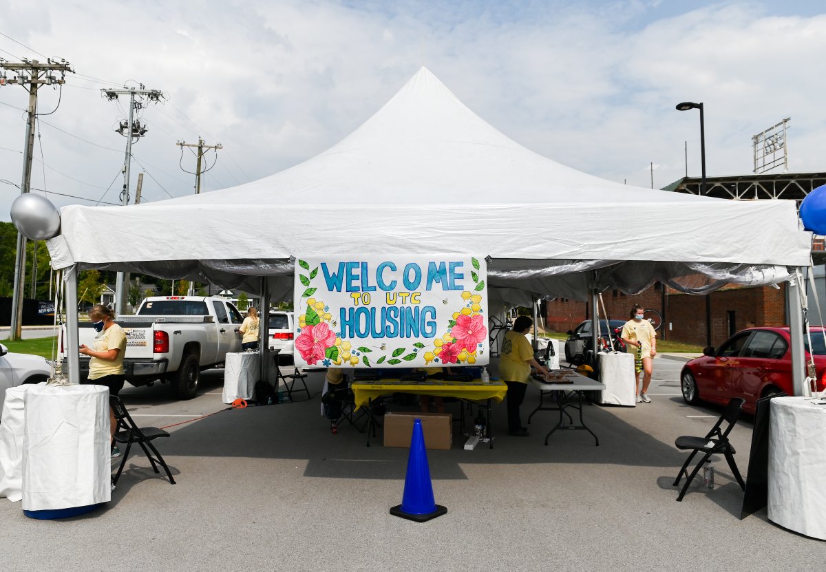 UTChattanooga's tweet image. Welcome back to campus Mocs! 🎉 

We&apos;re excited to safely kick-off Fall 2020 Move-In Week! #MocsFlockBack
