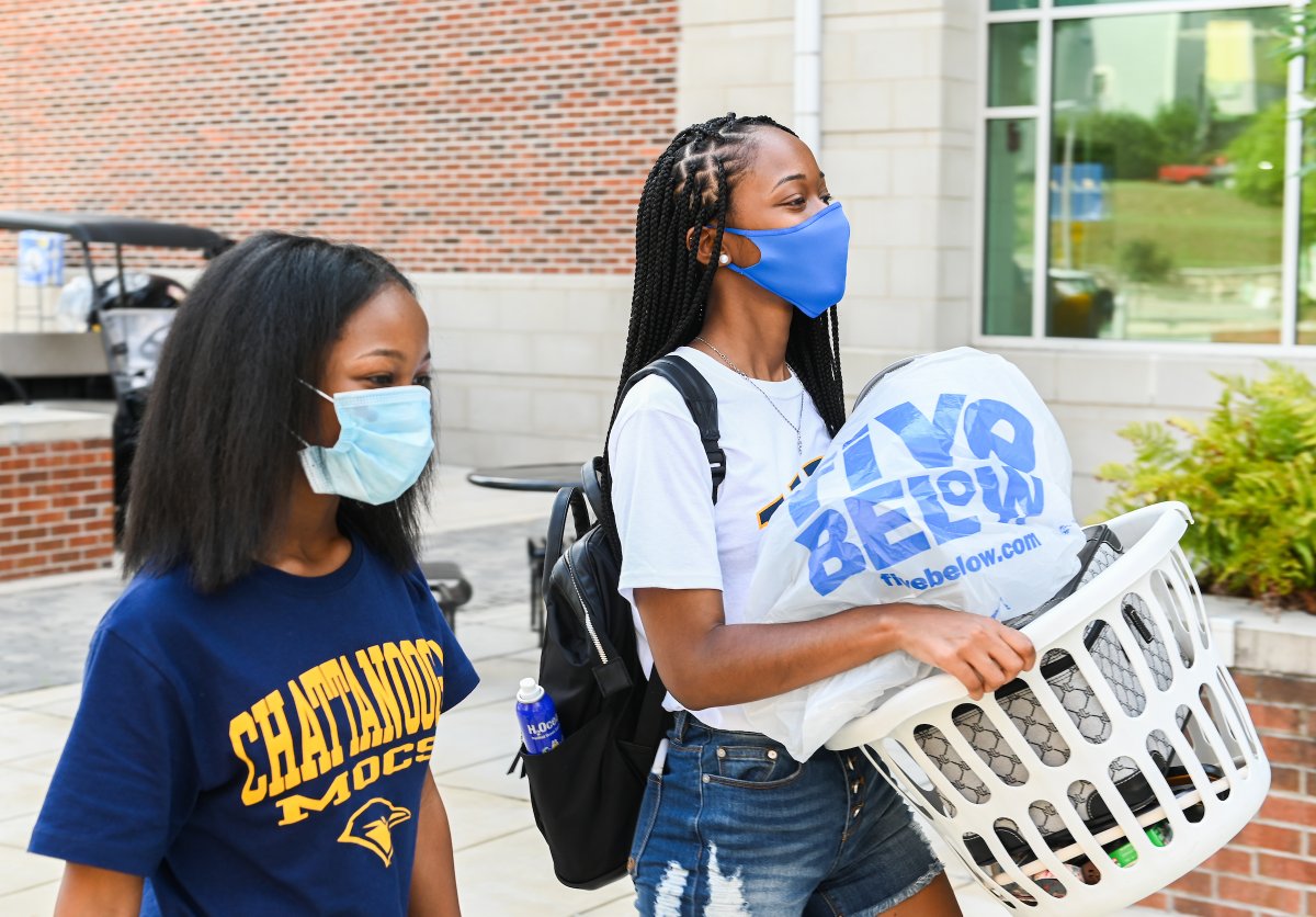 UTChattanooga's tweet image. Welcome back to campus Mocs! 🎉 

We&apos;re excited to safely kick-off Fall 2020 Move-In Week! #MocsFlockBack