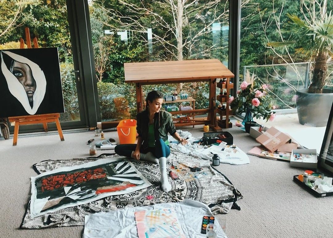 Hande has a passion for art and drawing and this passion is not just a hobby. She was a student in Mimar Sinan Fine Arts University, studying Traditional Turkish Art. She hasn't finished the school yet but she wants to graduate at a convenient time. #HandeErçel