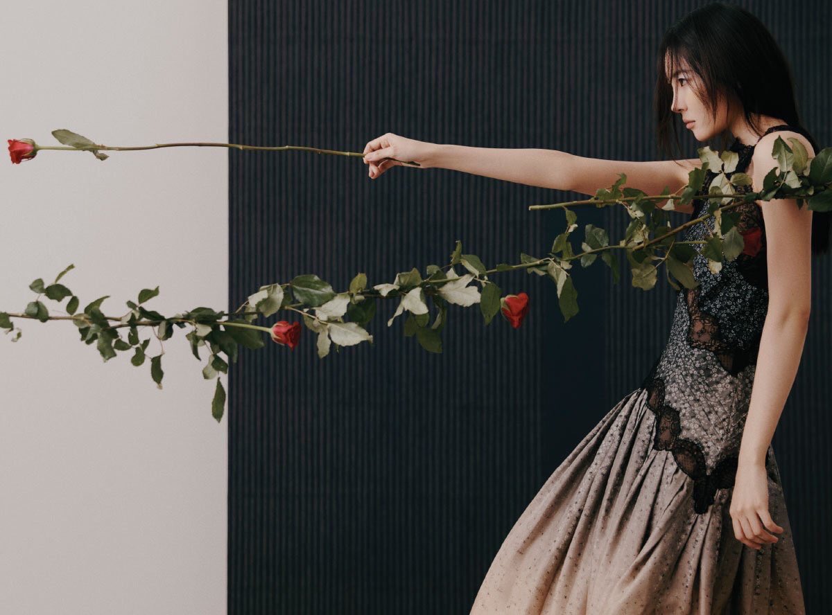 sunmi_is_art's tweet photo. I still think a lot about the time Sunmi was literally photographed as the art in an art museum.

The absolute facts of this photoshoot are astounding. https://t.co/agjKNBeuEE