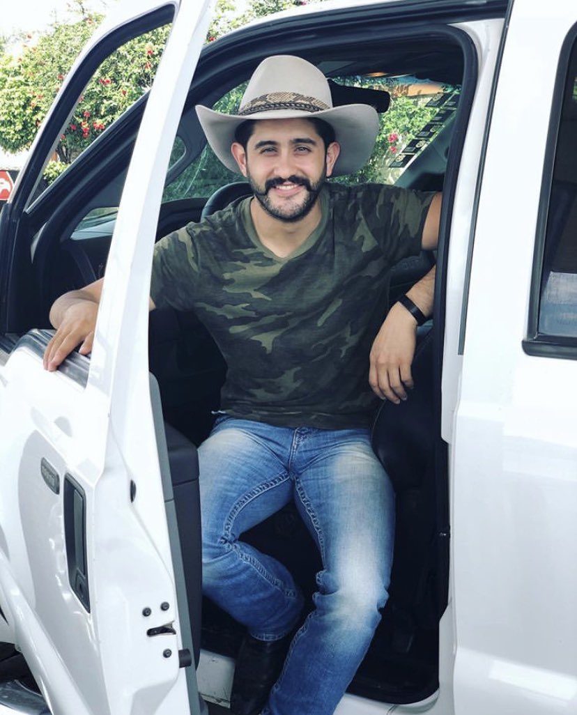 Al tiro en la mamalona!!! 👊🏽🇲🇽🤠 #fuga #amonos 

➡️ youtu.be/k3QfY1KTYQI.