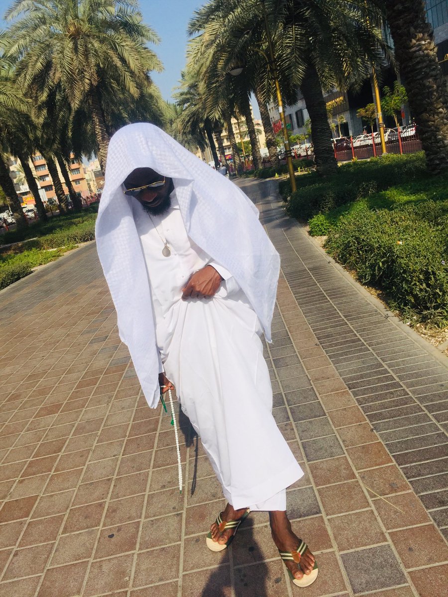 StunnerRashid's tweet photo. Life is like a camera. Just focus on what is important. CAPTURE the good times. DEVELOP from the NEGATIVES. If things don't work out. Take another shot. Always stay POSITIVE. https://t.co/u1v85YWxLX