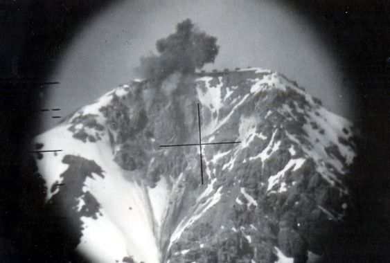 vandro_fr's tweet photo. @pierrealchaize @tripa19741 @RyanNoor18 @matthieu910 @ana_web Bref, pour revenir à nos mouton, les ALPINI : c'est du sérieux.
Mais
n'oublions pas qu'en juin 40 on leur a mis la branlée du siècle...
#ArméeInvaincue
#chaberton
#ColDeEnclave https://t.co/eSljCrYUJK