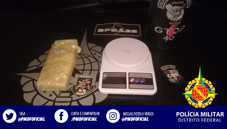 pmdfoficial's tweet photo. Suspeito de tráfico é detido após ter droga encontrada por um filhote ainda em treinamento no #Itapoã.
Saiba mais: https://t.co/Cse8jZUOtf
#ServireProteger #muitomaisqueseguranca #Policia #Police #nasruas #BPCAES https://t.co/iuvXvZOmGE