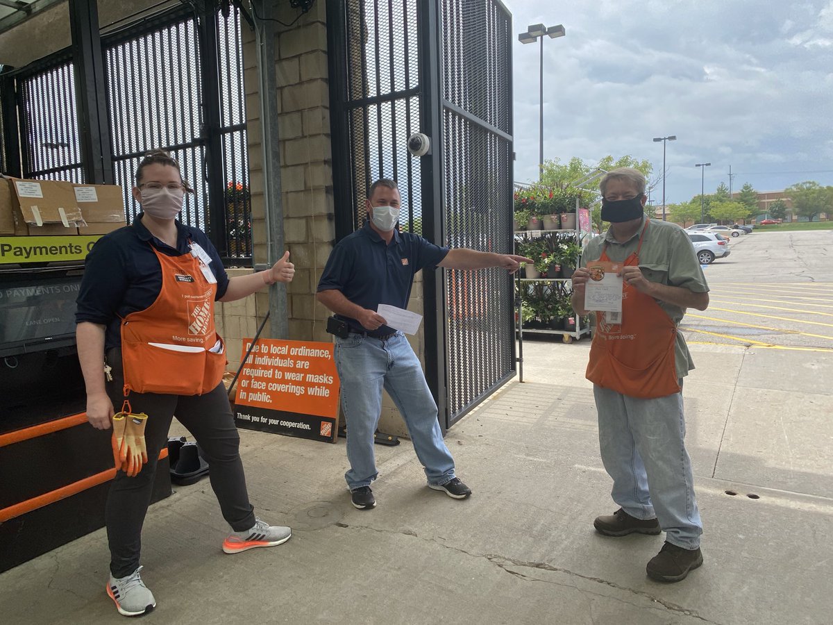 #THD2209 Head Cashier Mark being recognized for continuing to drive for surveys and for awesome customer services!! <a href="/NathanMcAleese/">Nathan McAleese</a> <a href="/EgnaticJ/">Jeff Egnatic</a> <a href="/Kc02391437/">Kc Mack</a> <a href="/jefflimle/">Jeffery Limle</a> <a href="/melissahaller5/">melissa haller</a> <a href="/kear_tiffany/">Tiffany Kear</a> <a href="/HinckJ/">Mike Hinck</a>