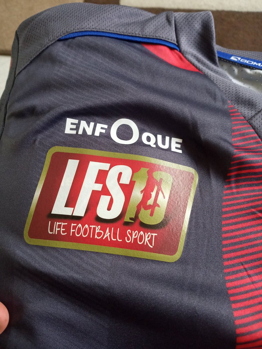 david_santi28's tweet photo. Gracias @Boman_Sport #Andalucia @LifeFSport @AngelsTownBeer #ADSTREN @MAG98Q @Enfoque_Ec 👏❤💙 https://t.co/PvhkiusDby