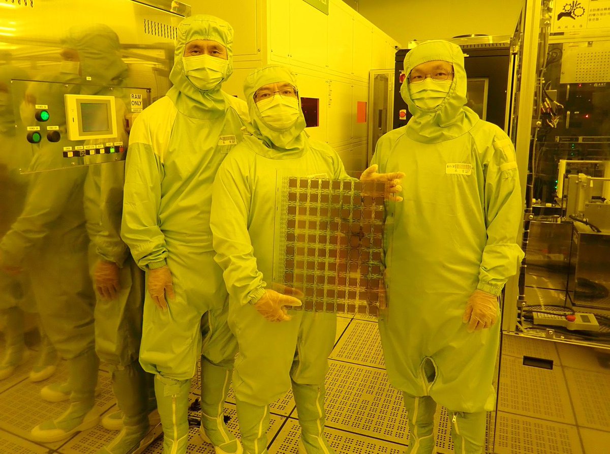 BodleTech's tweet photo. Bodle Technologies announces world’s first TFT driven Solid State Reflective Display® fabricated on a GEN2.5 line.
#displaytech #startup #screens #TechnologyNews https://t.co/G69WMBgFSP
