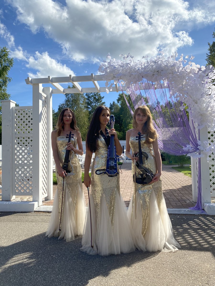 ViolinGroupDOLL's tweet image. Свадебная церемония с электроскрипачками DOLLS youtu.be/jMaSLA_LneQ через @YouTube