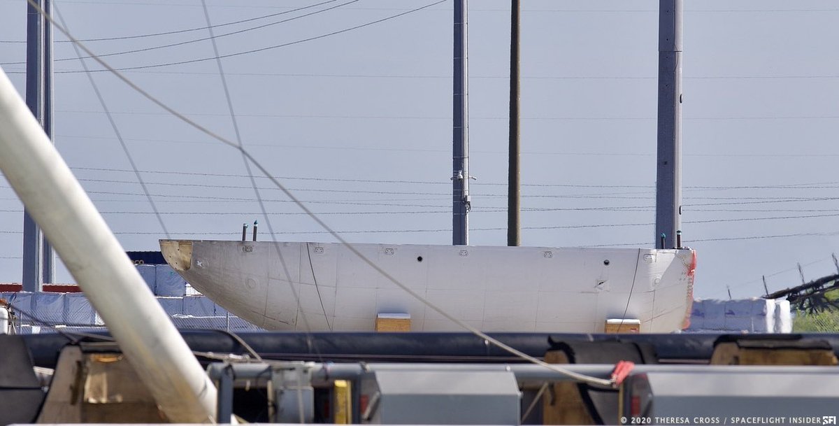 theresacross_'s tweet photo. #B1051 #GoMsTree and a fairing ... #SpaceXFleet at work ... #SpaceX #Falcon9 #Starlink #BlackSky https://t.co/4Eb4knyvvM