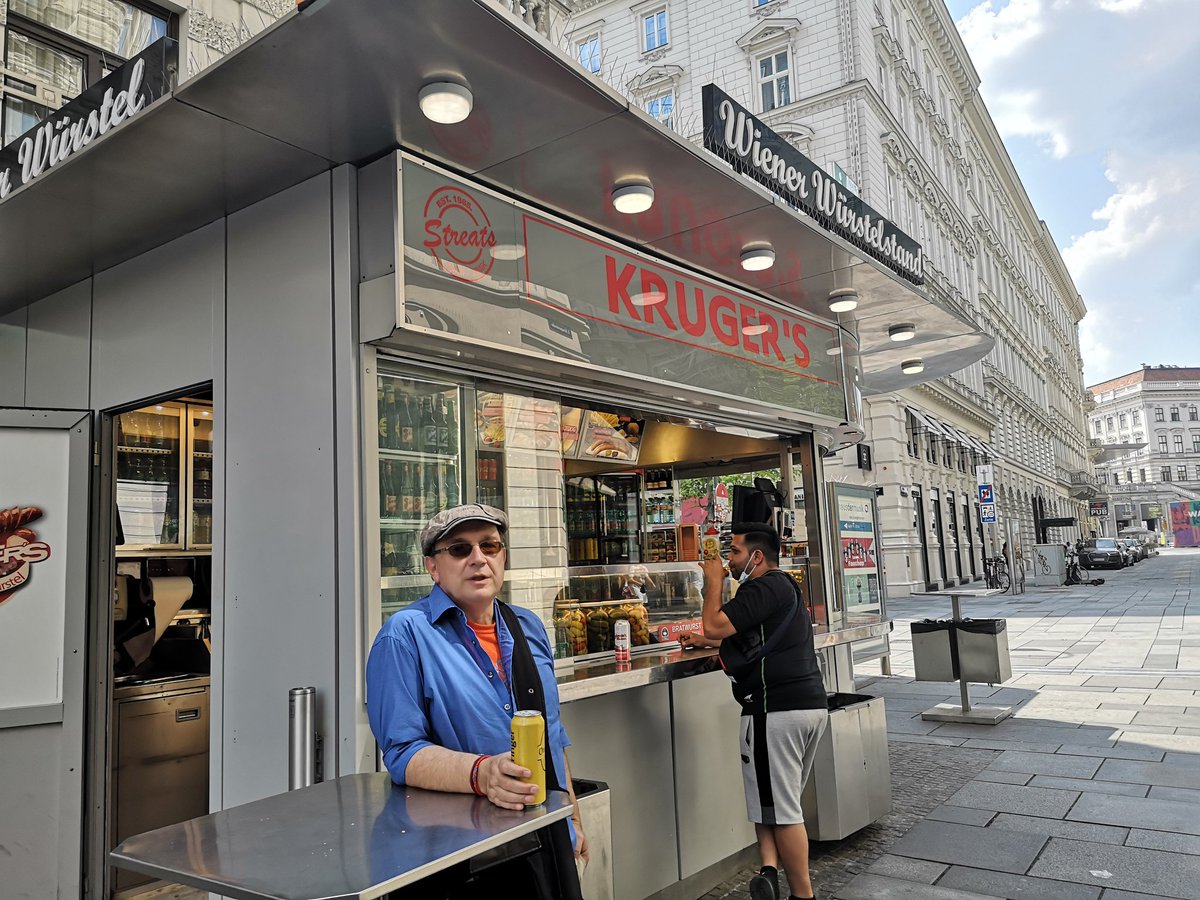 MarkusCecil's tweet photo. Recherche in Wien: 'A Eitrige &amp; a 16er Blech, bittä! " https://t.co/rbhNiYCrti