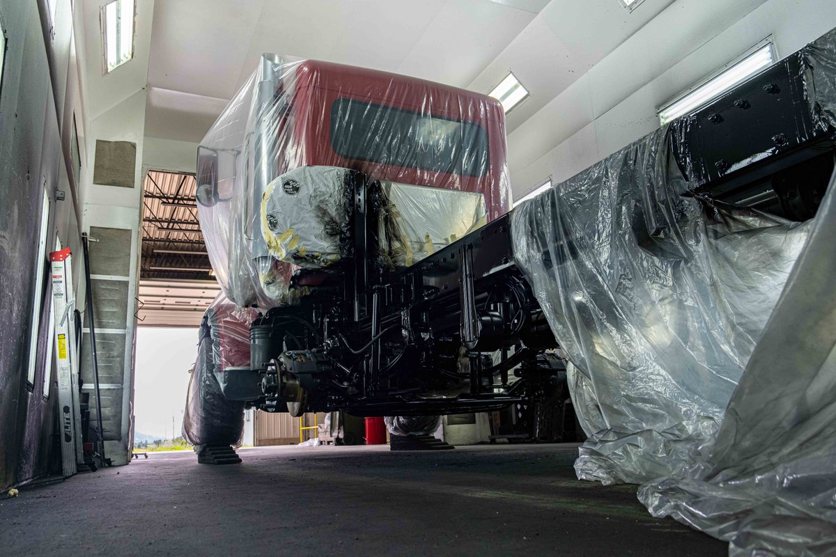 SimardTwinSteer's tweet photo. Painting is a very important and meticulous step to make sure the vehicle looks sharp. This stage is divided into 3 distinct segments.
To find out what they are, head out to https://t.co/KQlGlKd6Fy
#simardsuspensions #twinsteer #customsuspensions #steeringsystems #peterbilt389 https://t.co/KKJlsBamZy