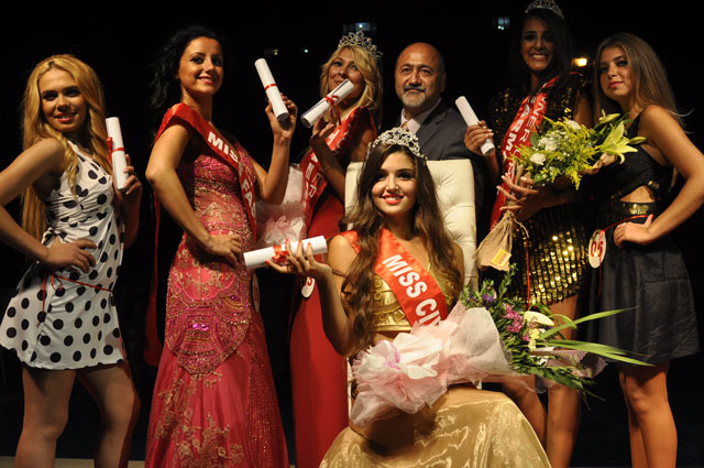 She participated in 'Miss Civilization of Turkey' and came first in her country, then she represented Turkey in 'Miss Civilization of the World' which was held in Azerbaijan in 2012 and she came second in there when she was 19 years old. #HandeErçel