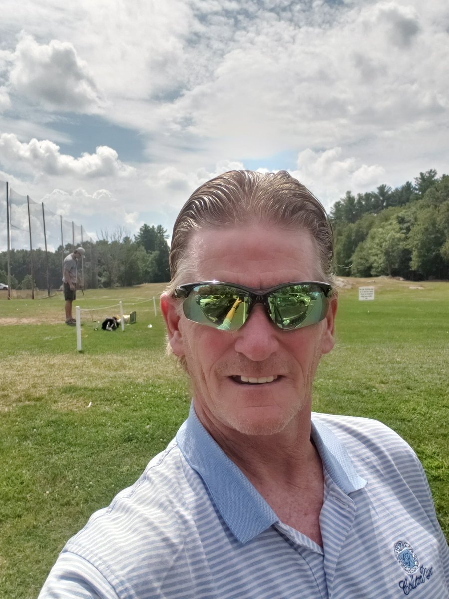 ShoeDaddy69's tweet photo. #GolfDaddy has worked every Sunday for the last 45 years at a golf course so it was nice to enjoy #SundayFunday playing golf #smokinganddrinking with my buddies Pete and Howie followed by an awesome #tacodinner made by Pete's wife Sue! ⛳🚬🍺🥃🌮👍 https://t.co/Rcv2fH4hHQ