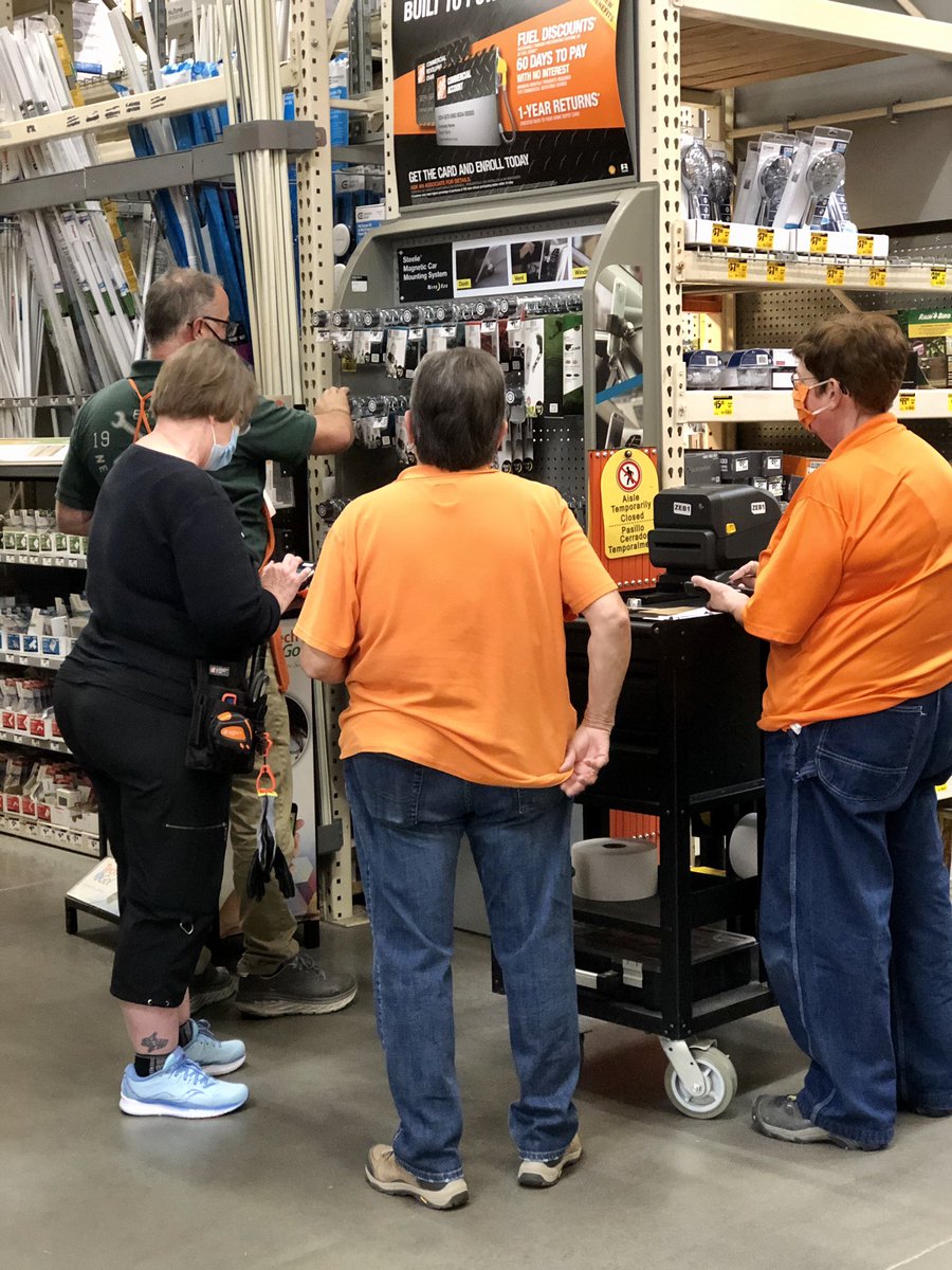 Dawn Hiatt tweet media